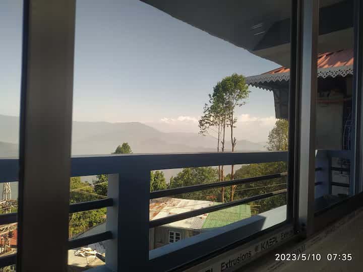 Down home stay darjeeling